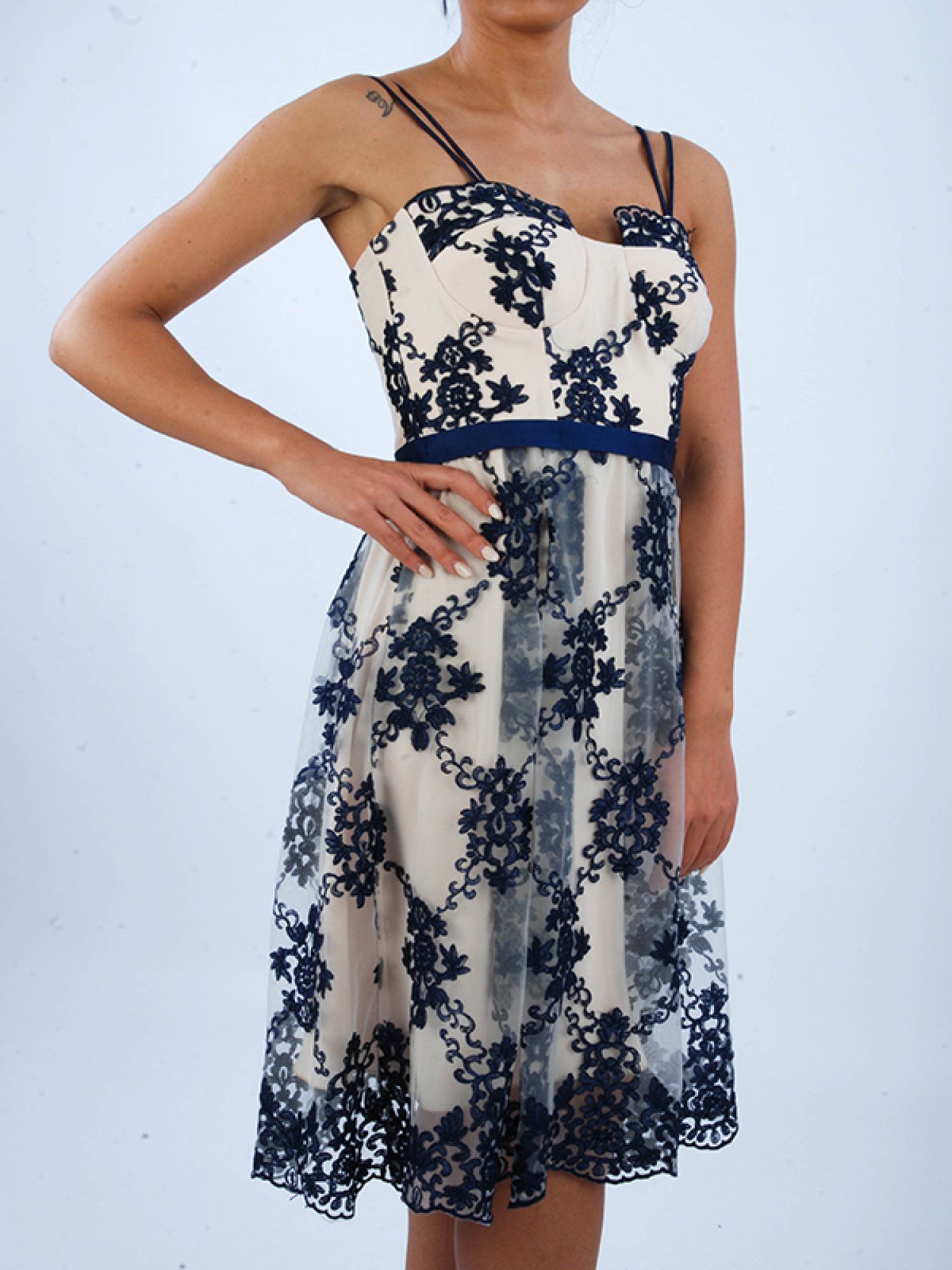 TWENTY-29 ΦΟΡΕΜΑ ΤΙΡΑΝΤΑ ΔΙΑΦΑΝΕΙΑ ΛΟΥΛΟΥΔΙΑ ΕΚΡΟΥ-ΜΠΛΕ