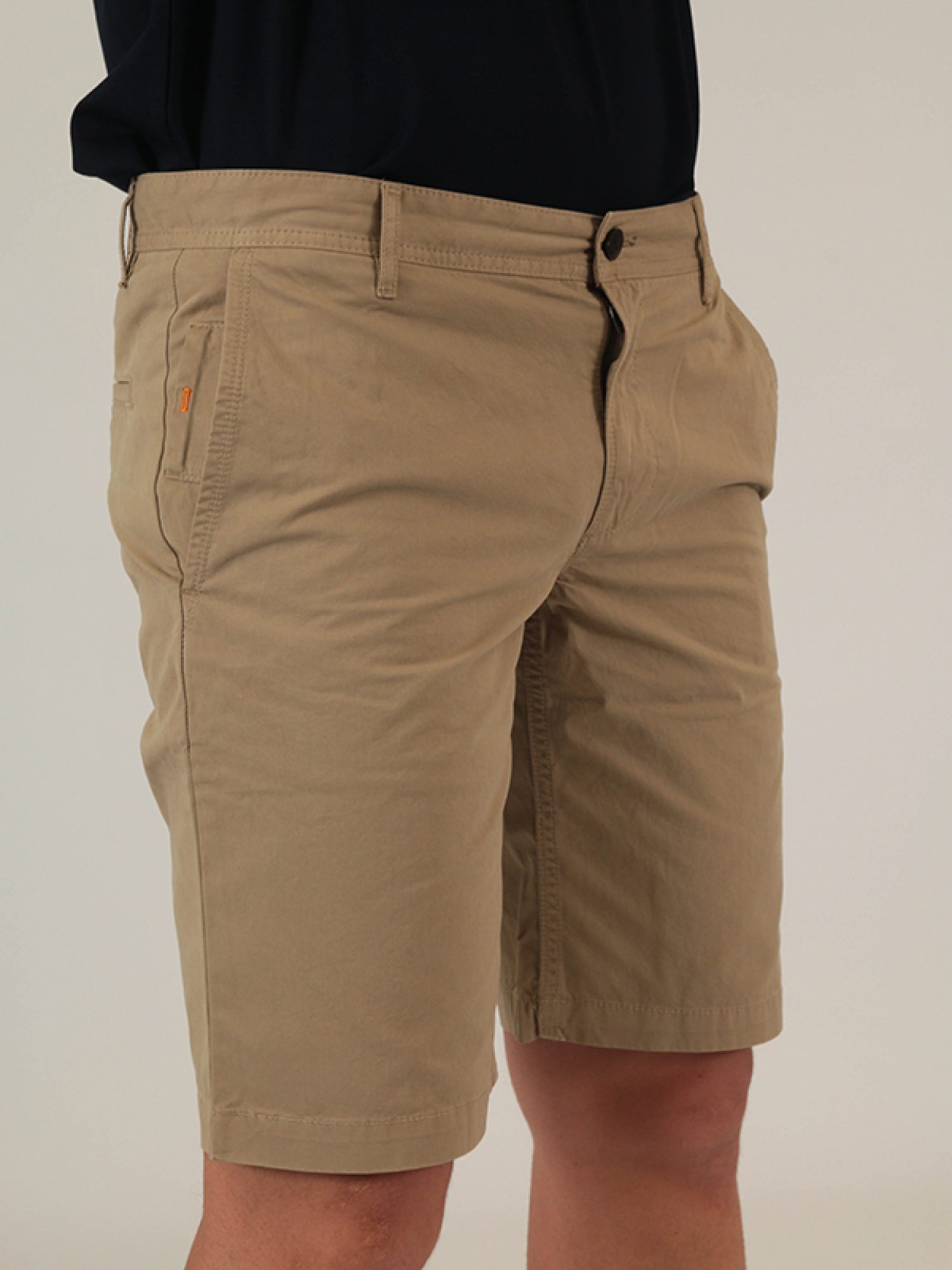 BOSS ORANGE ΒΕΡΜΟΥΔΑ CHINO SCHINO REGULAR FIT ΜΠΕΖ φωτογραφία