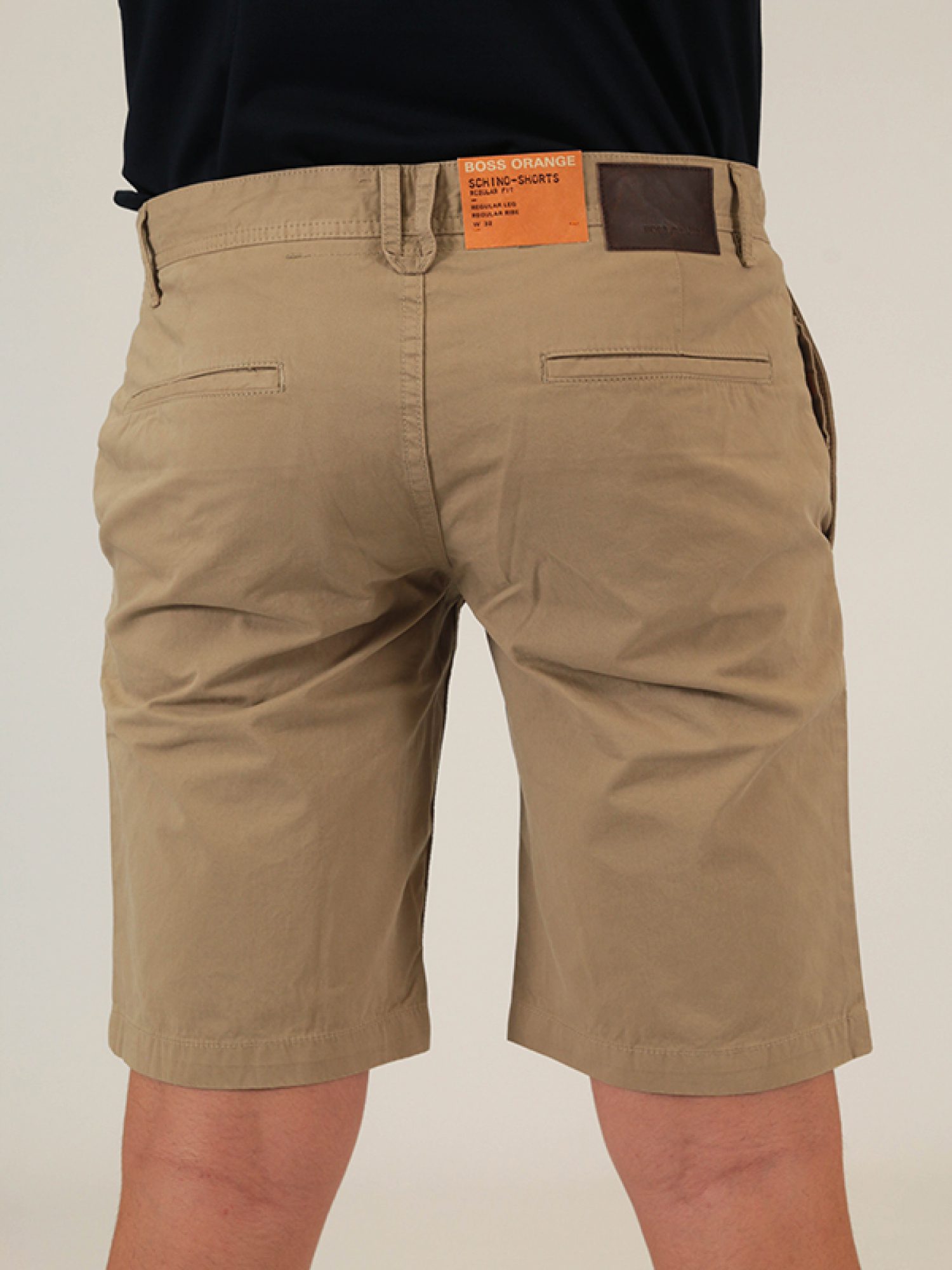 BOSS ORANGE ΒΕΡΜΟΥΔΑ CHINO SCHINO REGULAR FIT ΜΠΕΖ φωτογραφία