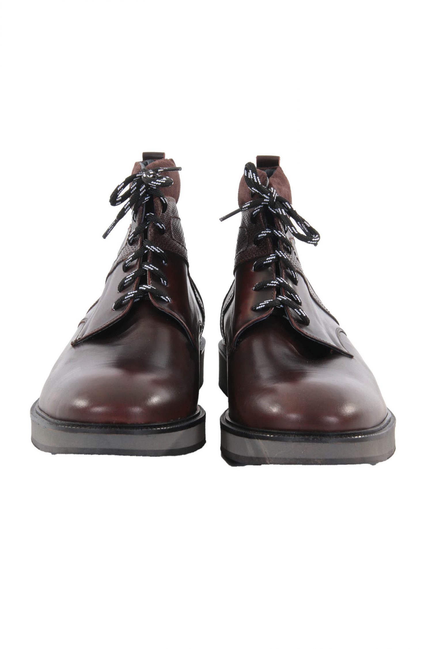 TOM FRANK ΠΑΠΟΥΤΣΙΑ ΜΠΟΤΑΚΙ ΚΑΦΕ φωτογραφία