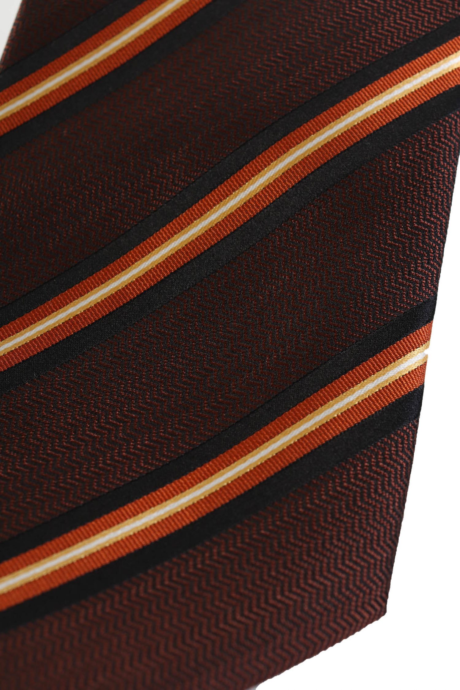 BOSS ΓΡΑΒΑΤΑ 9CM ΡΙΓΕ ΠΟΡΤΟΚΑΛΙ-ΚΑΦΕ