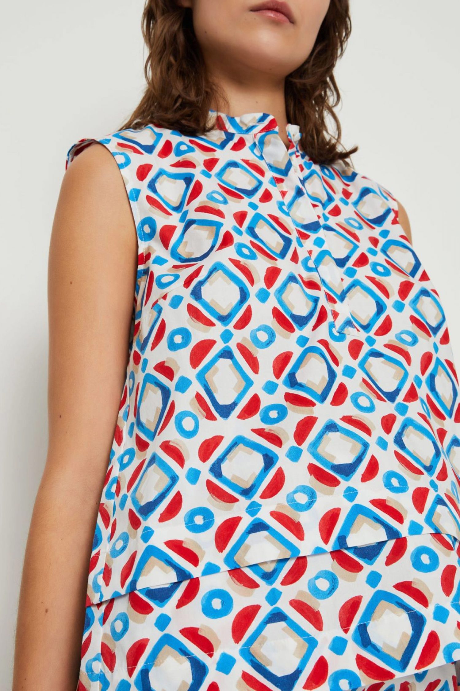 MARELLA EMME TOP GITANO ΚΟΥΜΠΙΑ ΣΧΕΔΙΑ ΠΟΛΥΧΡΩΜΟ ΛΕΥΚΟ φωτογραφία