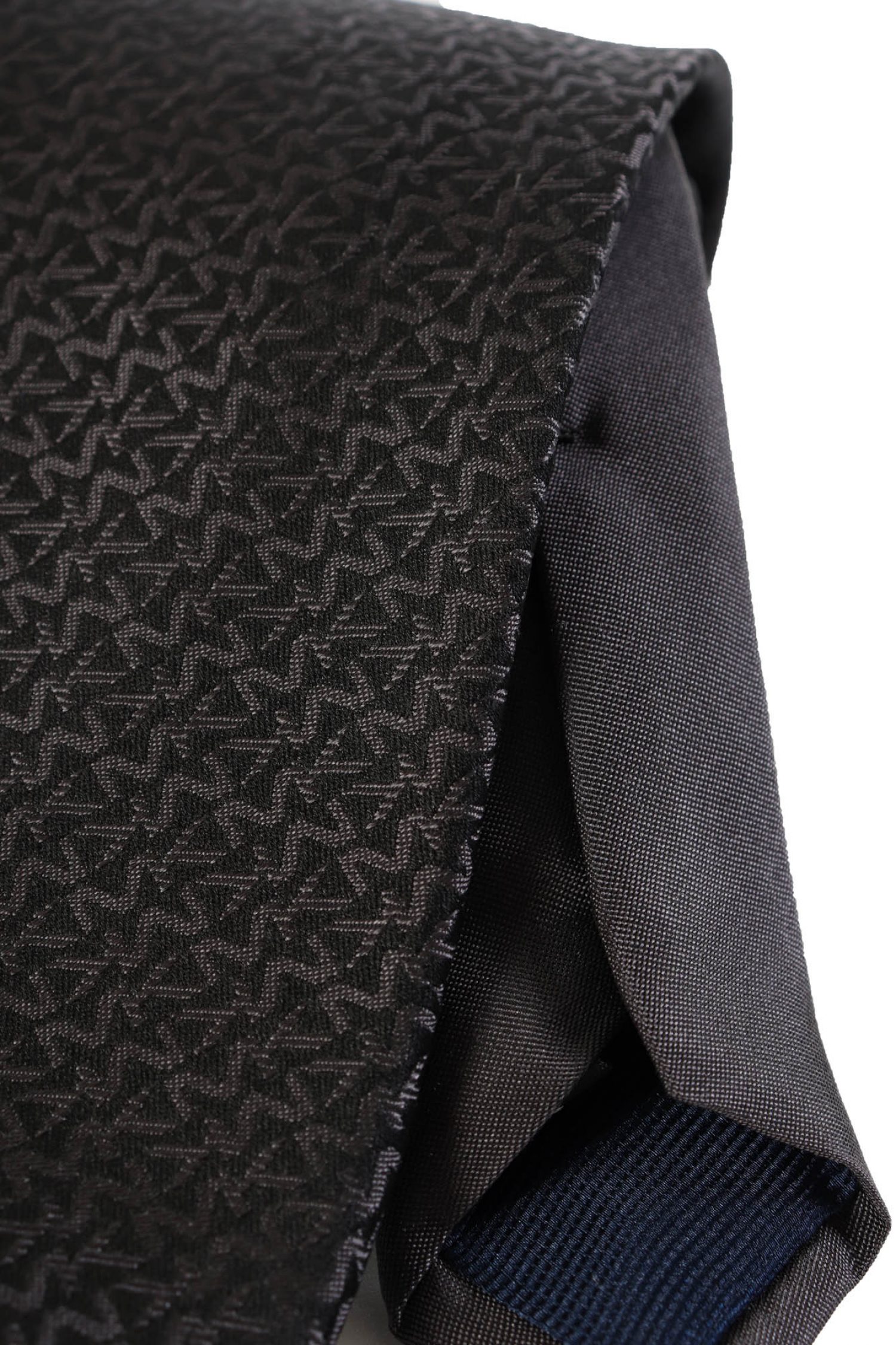 MICHAEL KORS ΓΡΑΒΑΤΑ ALL OVER PRINT LOGO ΑΝΘΡΑΚΙ φωτογραφία