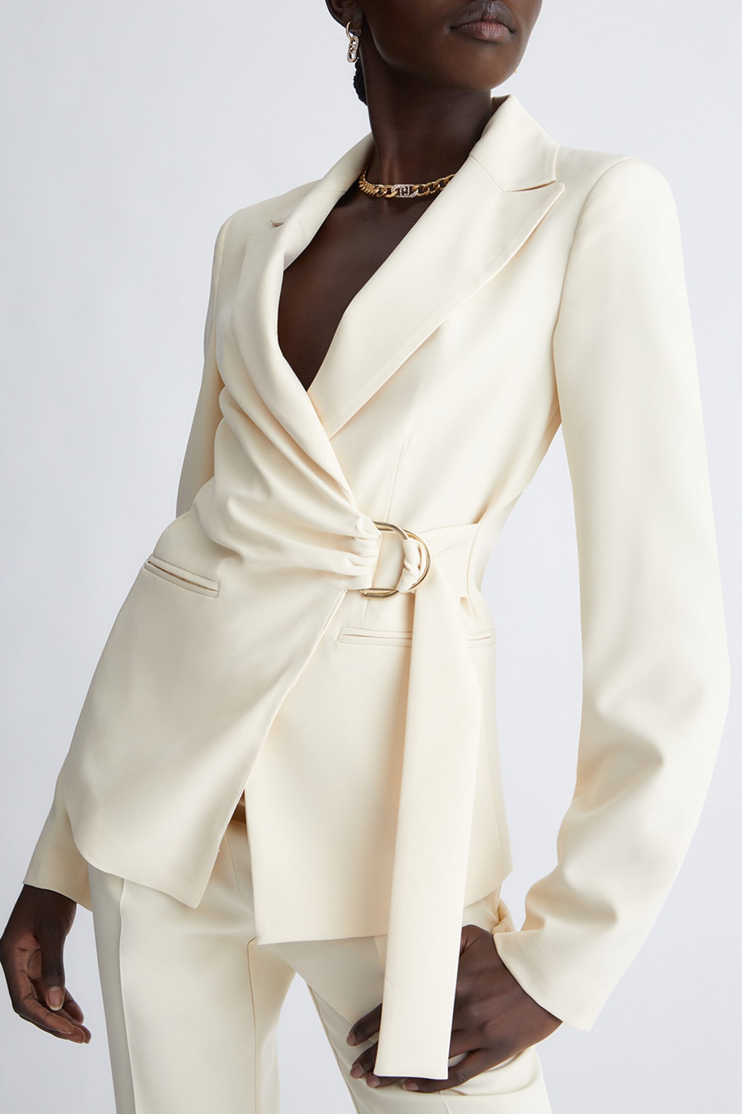 LIU -JO ΣΑΚΑΚΙ ΣΤΑΥΡΩΤΟ ΔΕΣΙΜΟ ΣΤΗ ΜΕΣΗ ΖΩΝΗ ΕΚΡΟΥ φωτογραφία