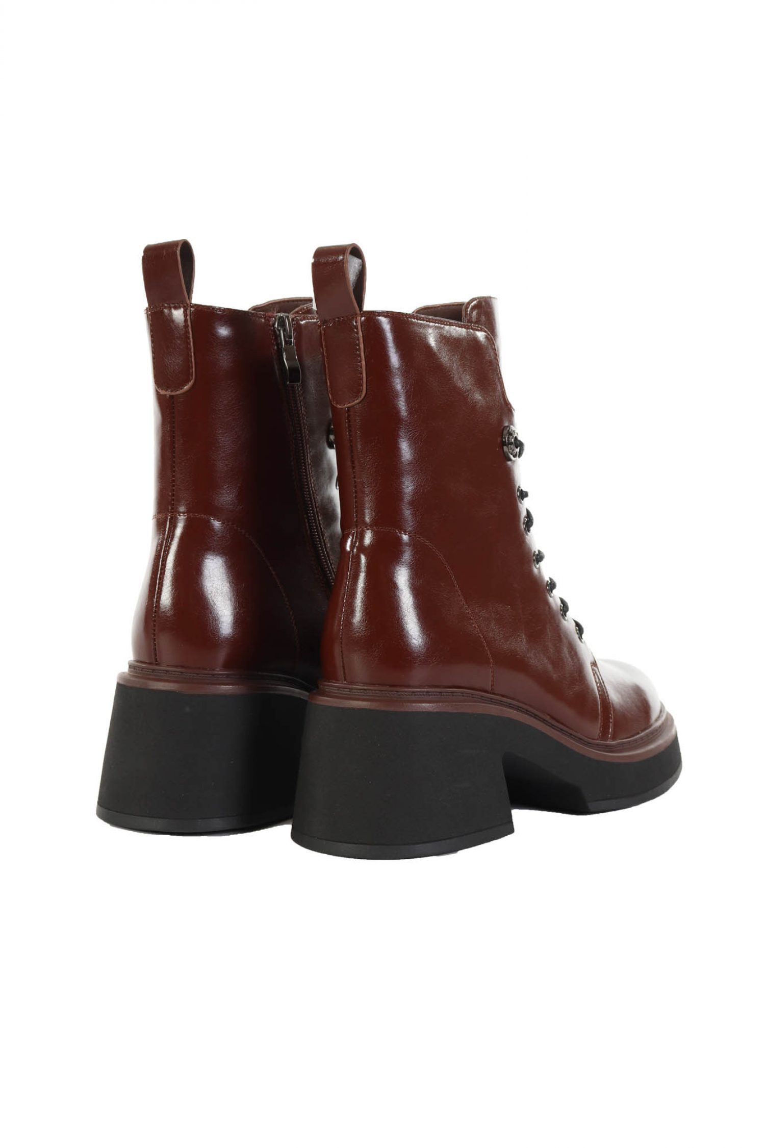 V 19.69 ΠΑΠΟΥΤΣΙΑ ΜΠΟΤΑΚΙΑ ΚΟΡΔΟΝΙΑ ΦΕΡΜΟΥΑΡ LOGO KEΡΑΜΙΔΙ ΣΚΟΥΡΟ φωτογραφία