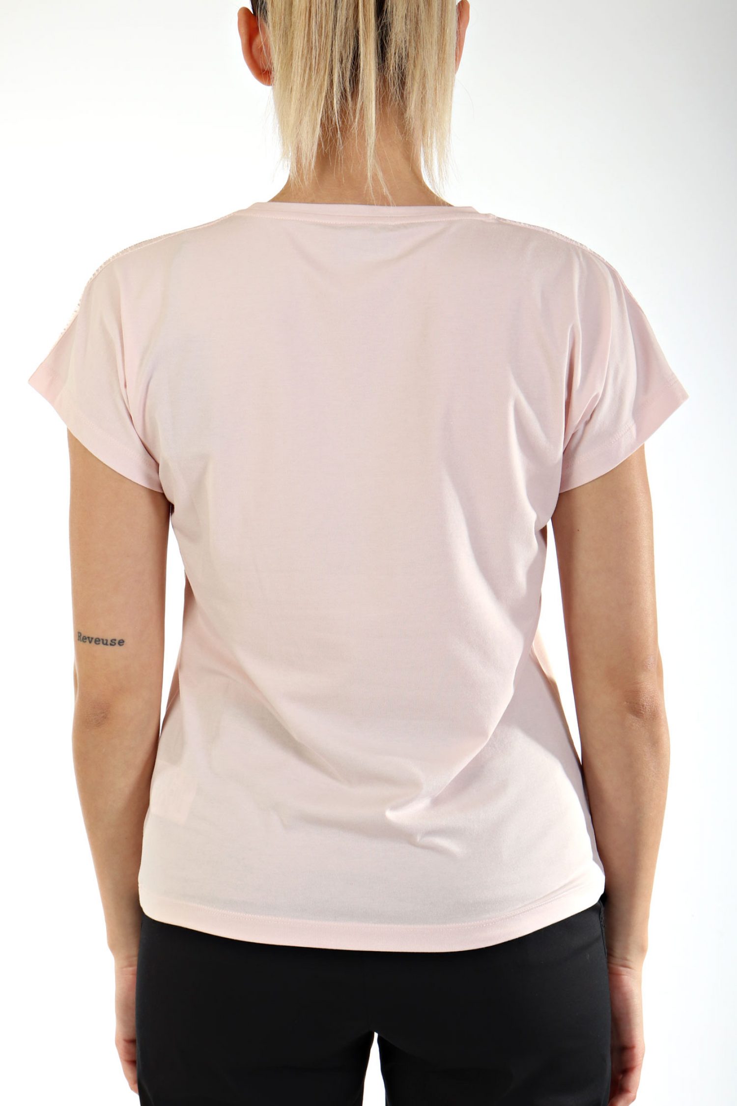 ARMANI 7 T-SHIRT ΛΑΙΜΟΚΟΨΗ ΜΕΤΑΛΛΙΚΗ ΛΕΠΤΟΜΕΡΕΙΑ LOGO ΡΟΖ φωτογραφία