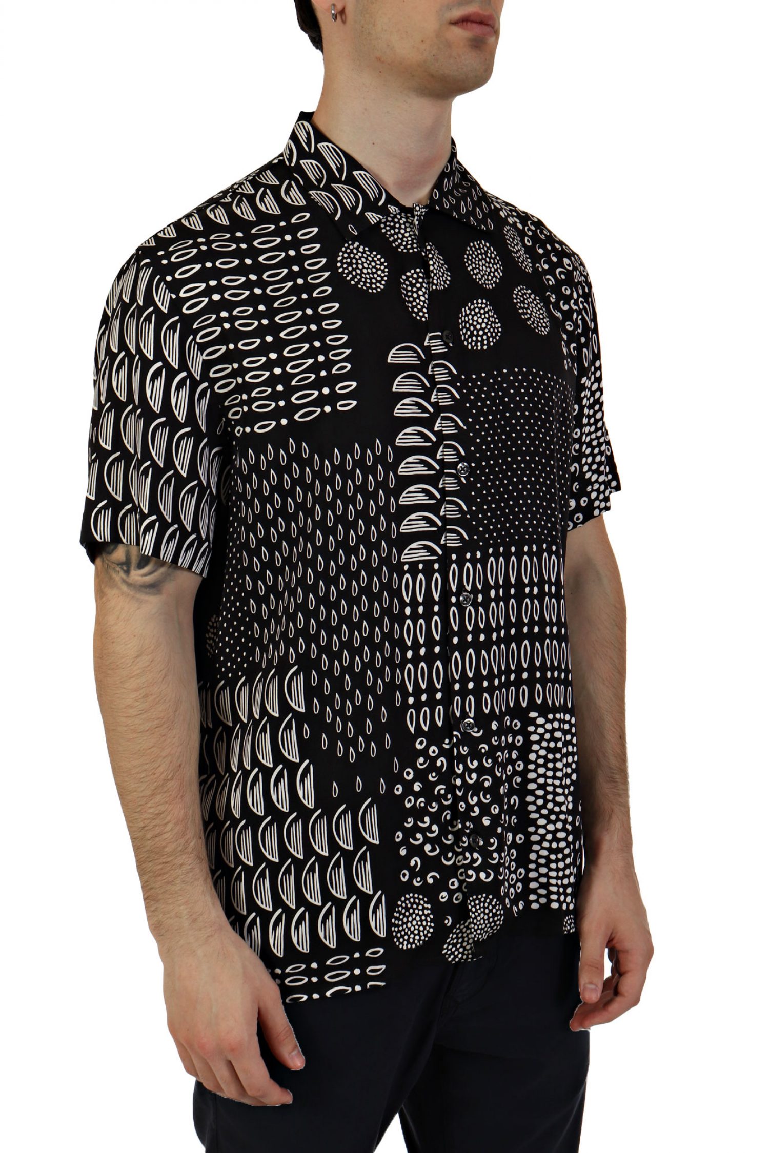 BALDESSARINI ΠΟΥΚΑΜΙΣΟ ΜΙΚΡΟΣΧΕΔΙΟ BLACK BEAUTY ΜΑΥΡΟ-ΛΕΥΚΟ