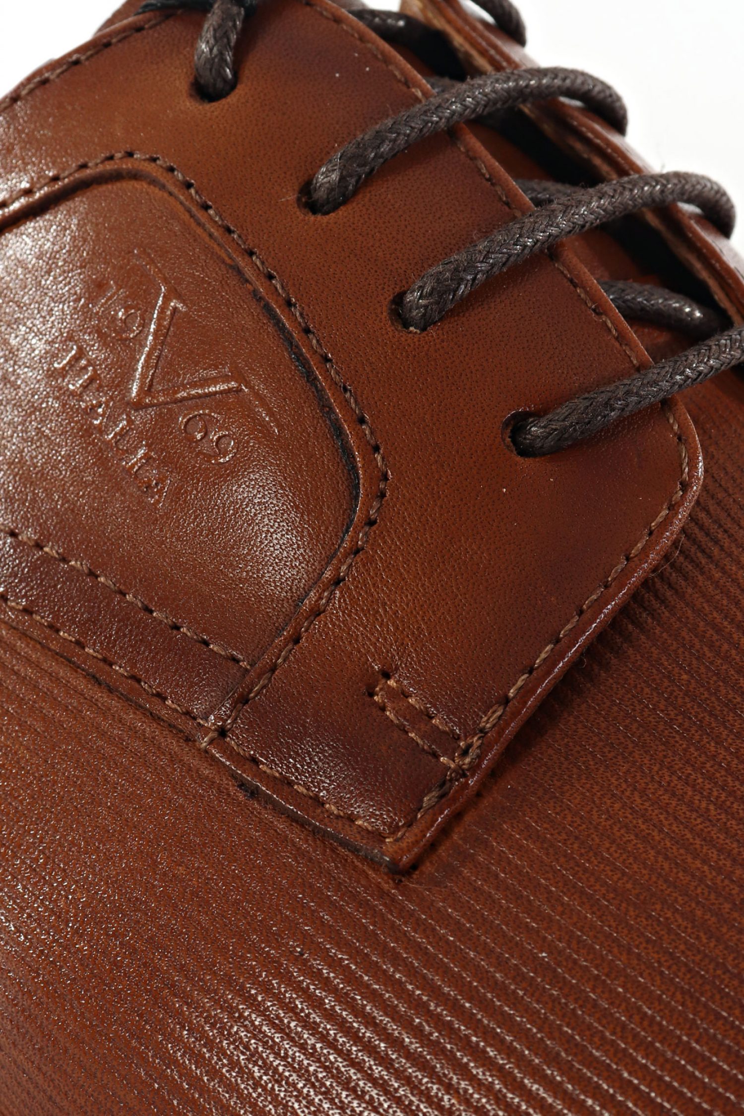 V 19.69 ΠΑΠΟΥΤΣΙ ΔΕΤΟ WAXED LEATHER EMBOSSED ΤΑΜΠΑ φωτογραφία