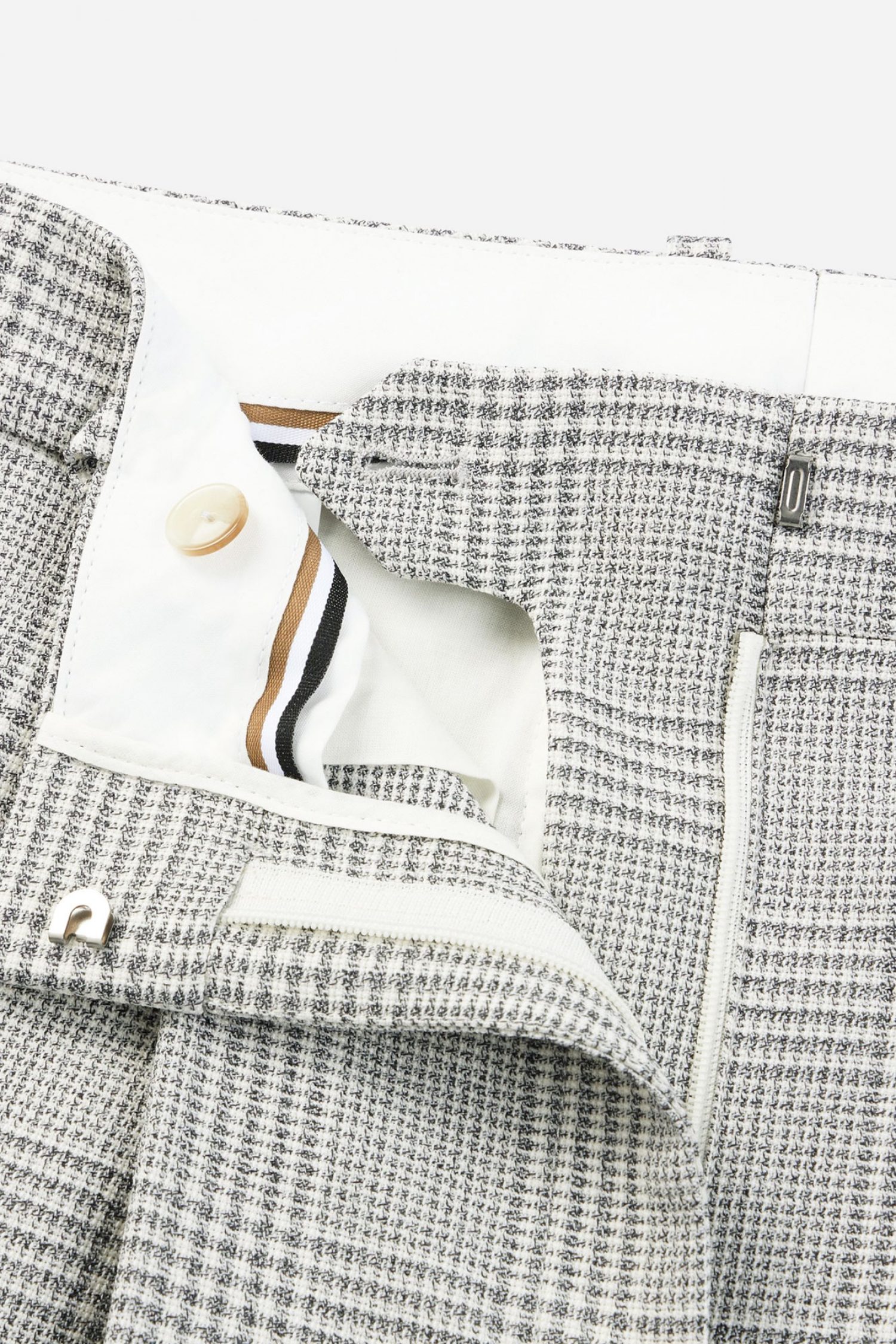 BOSS ΠΑΝΤΕΛΟΝΑ TANITY ΠΙΕΤΕΣ ΚΑΡΩ ΓΚΡΙ φωτογραφία