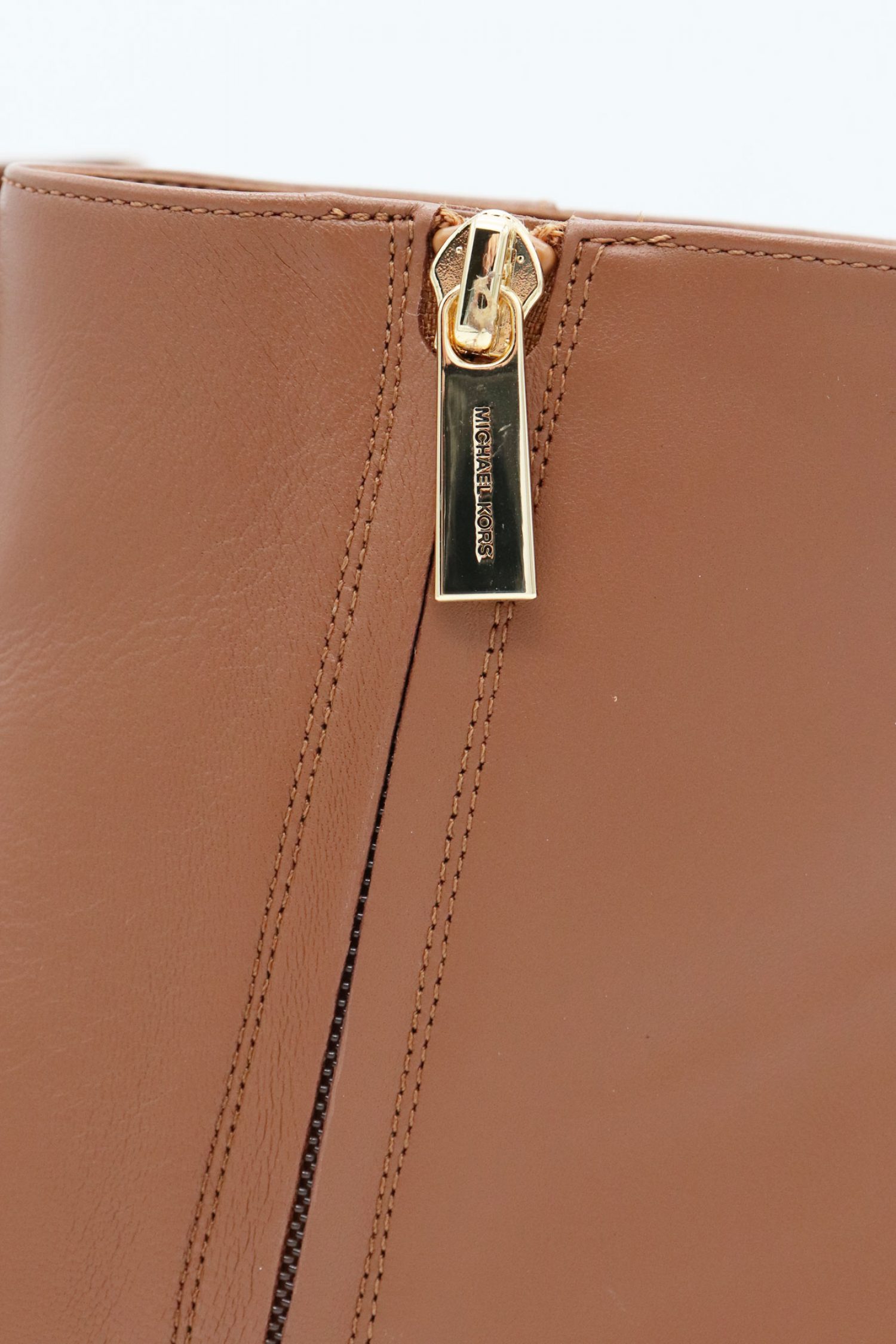 MICHAEL KORS ΠΑΠΟΥΤΣΙΑ ΜΠΟΤΑΚΙΑ JUNE FLEX MID ΦΕΡΜΟΥΑΡ ΜΕΤΑΛΛΙΚΟ LOGO TAΜΠΑ φωτογραφία