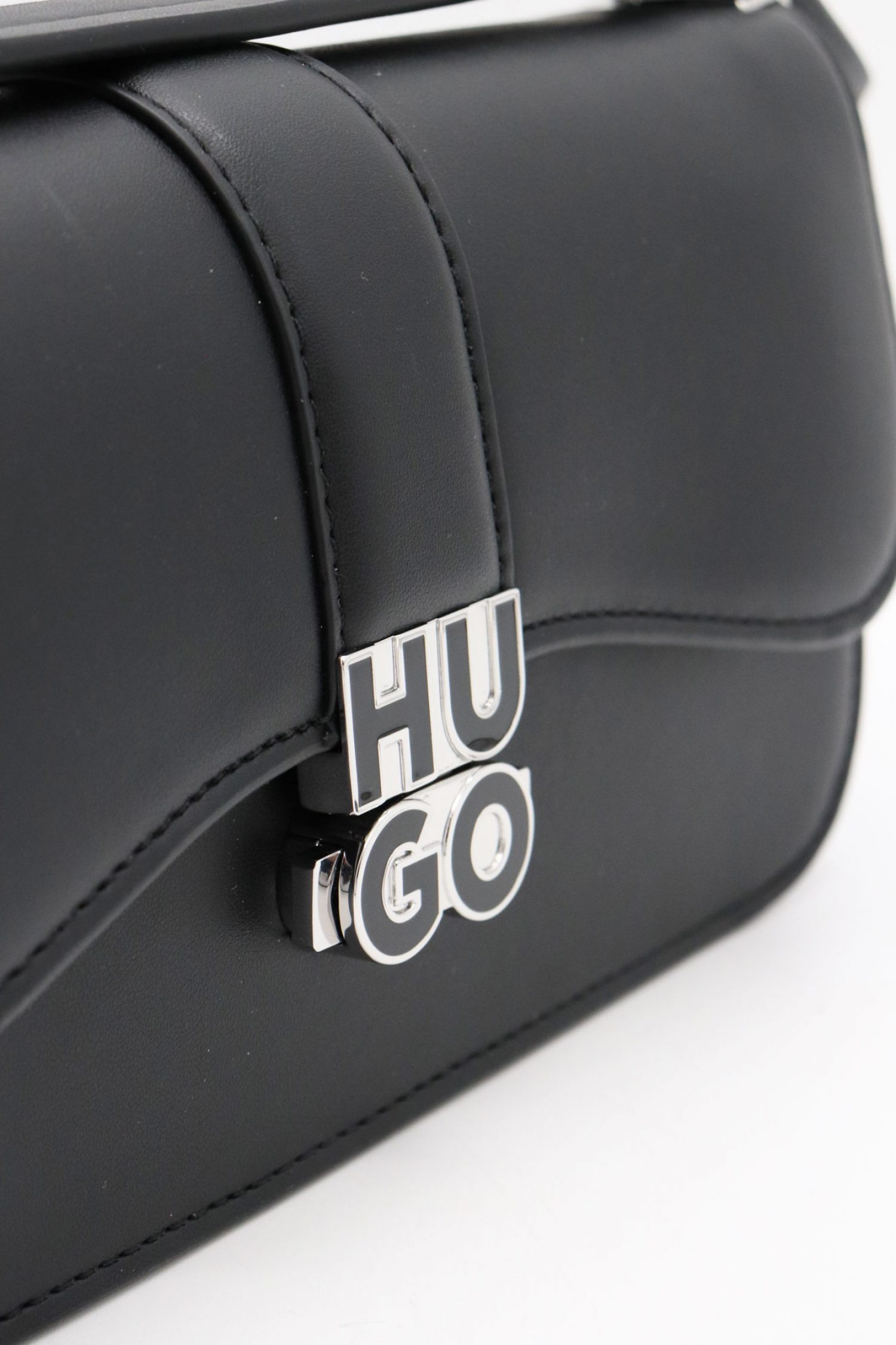 HUGO ΤΣΑΝΤΑ CROSS BODY MELANIE SHBAG-CLOSPP LOGO ΜΑΥΡΟ φωτογραφία