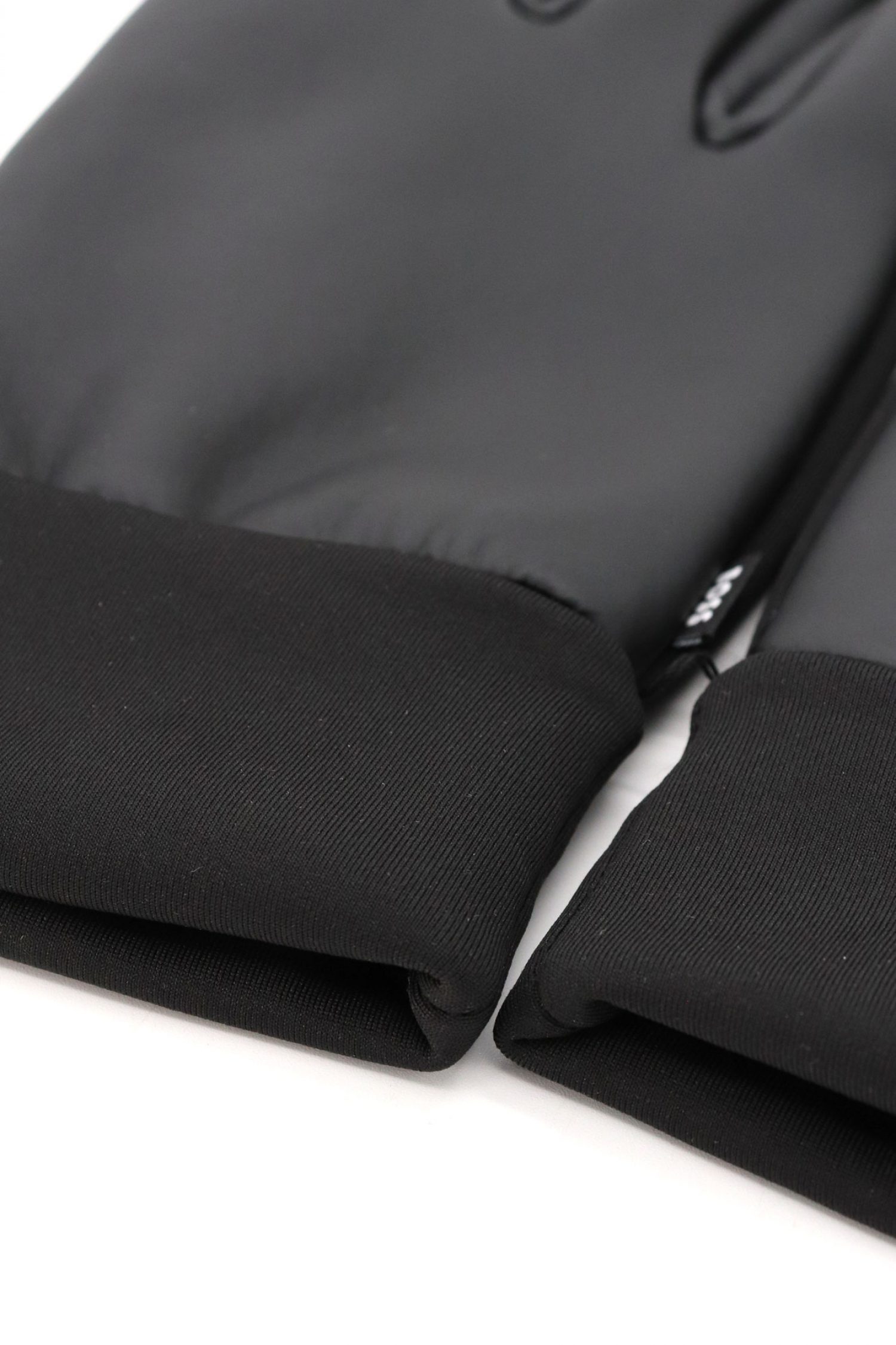 BOSS CASUAL ΓΑΝΤΙΑ FAIZY-KN ΜΑΥΡΟ