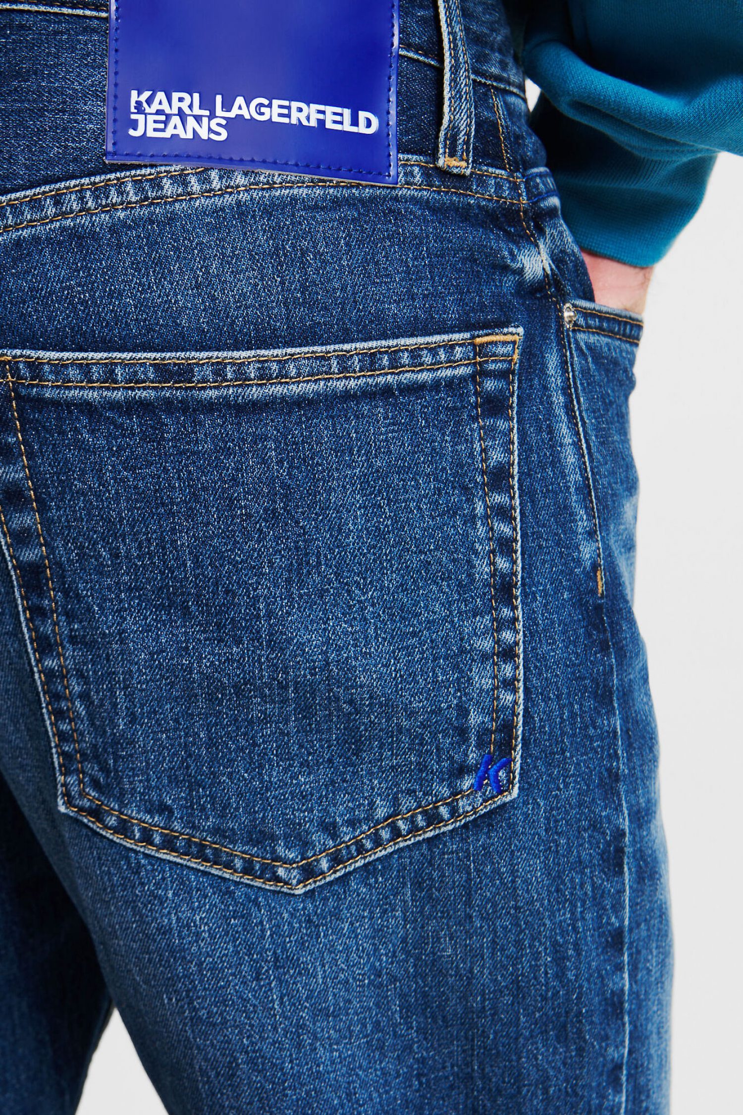 KARL LAGERFELD JEANS ΠΑΝΤΕΛΟΝΙ JEANS TAPERED ΑΝΟΙΧΤΟ ΜΠΛΕ φωτογραφία