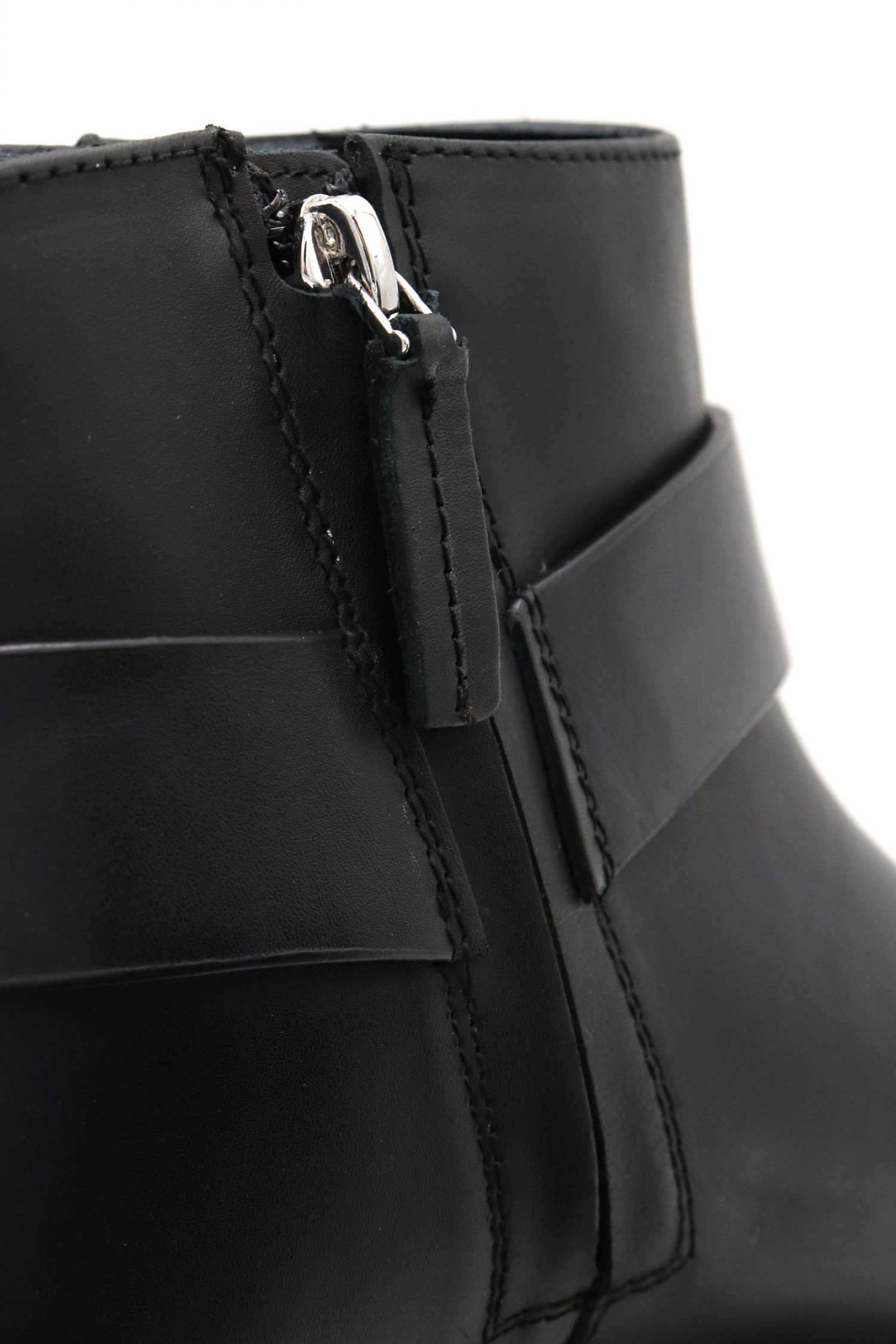 PATRIZIA PEPE ΠΑΠΟΥΤΣΙΑ ΜΠΟΤΑΚΙΑ ΦΕΡΜΟΥΑΡ LOGO ΜΑΥΡΟ φωτογραφία