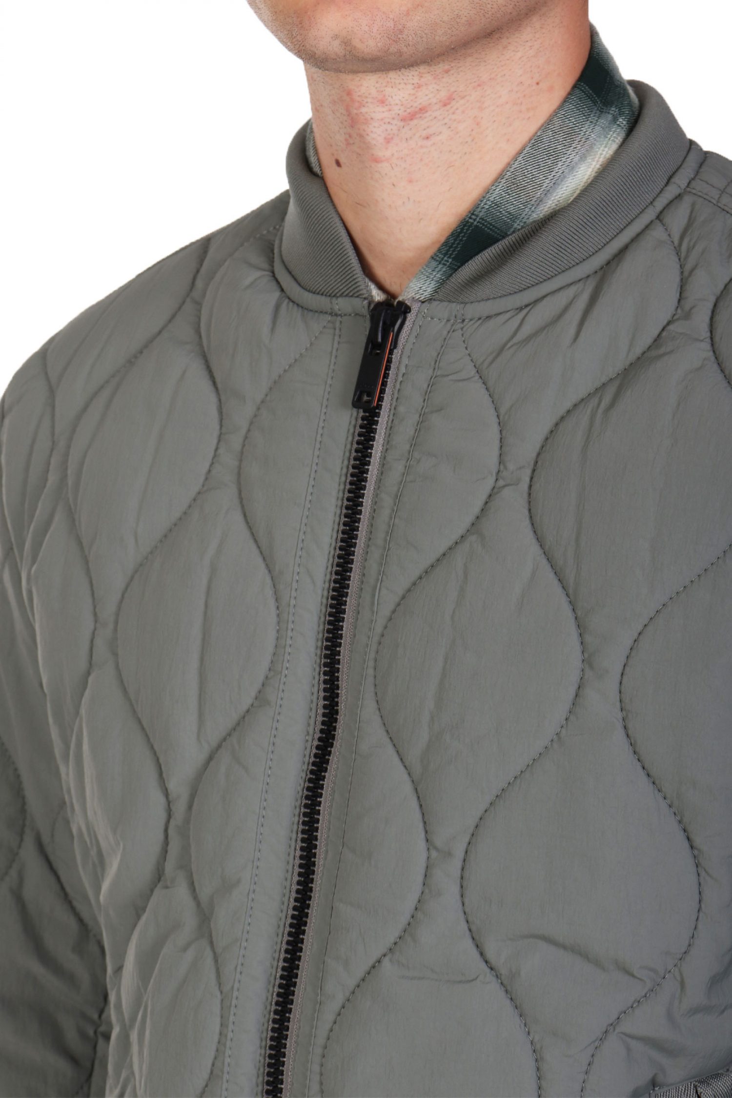 BOSS CAUAL ΜΠΟΥΦΑΝ ΦΟΥΣΚΩΤΟ BOMBER ΚΑΠΙΤΟΝΕ OSTRONG ΓΚΡΙ-ΧΑΚΙ φωτογραφία