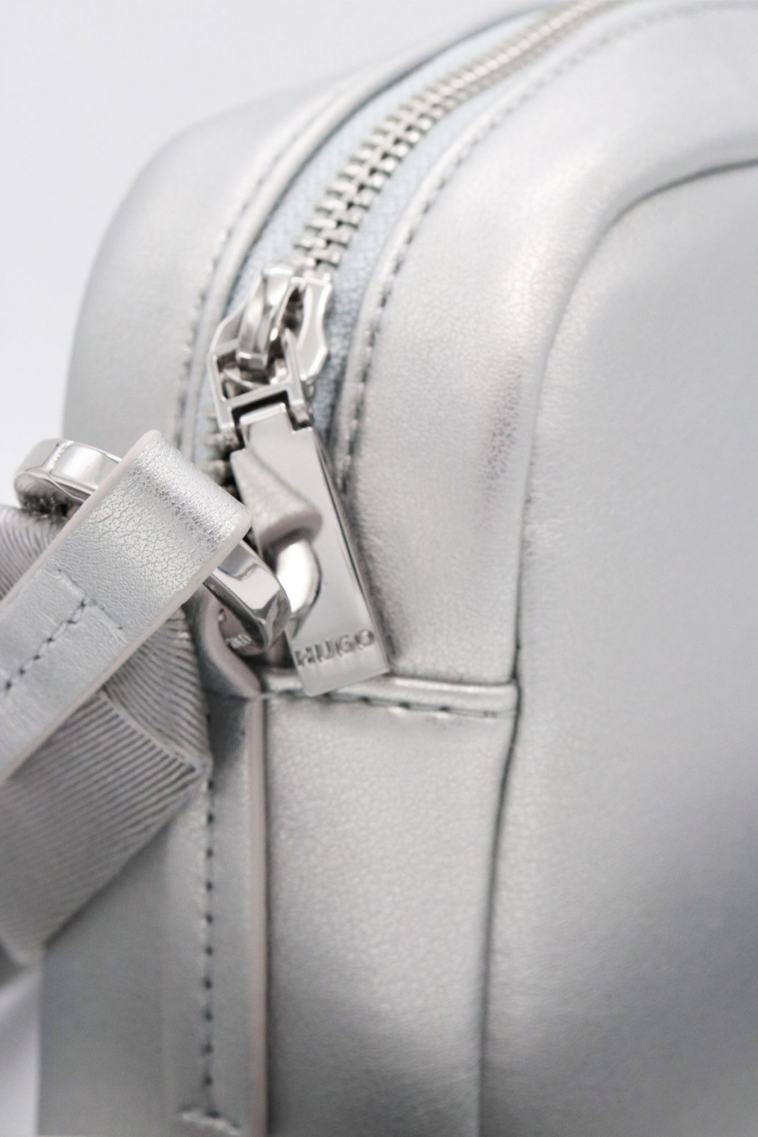 HUGO ΤΣΑΝΤΑ BEL CROSSBODY W.L.-L LOGO ΑΣΗΜΙ