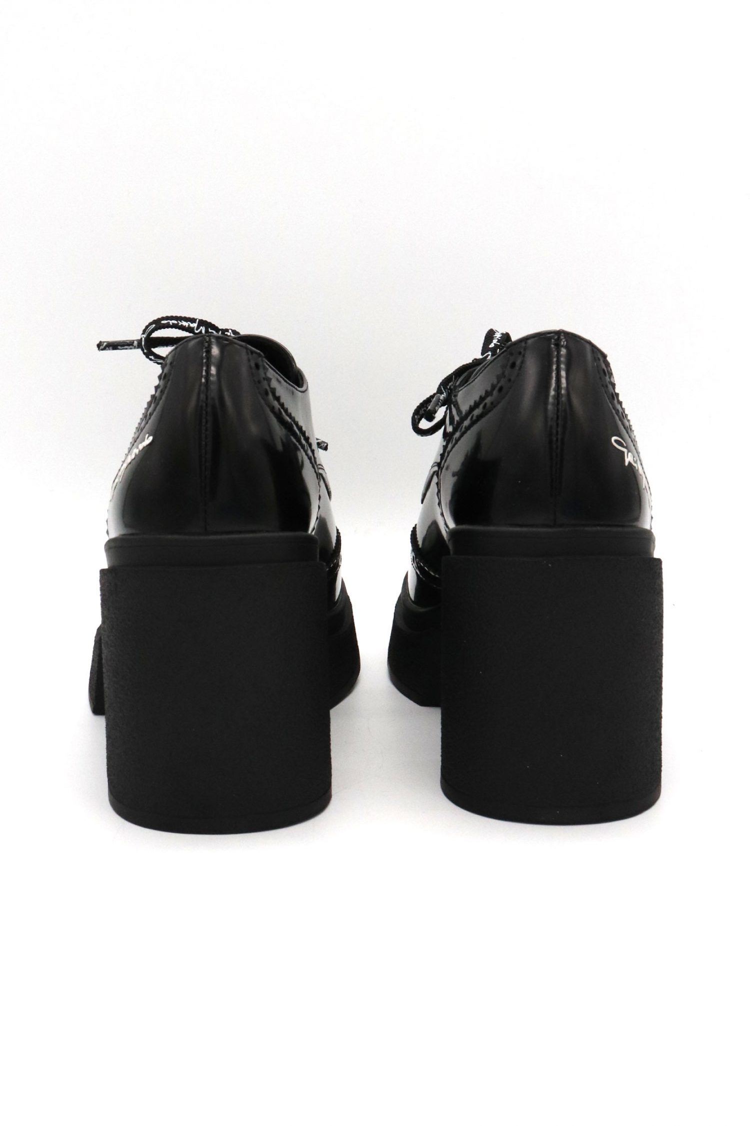 GAI MATTIOLO ΠΑΠΟΥΤΣΙΑ ΜΟΚΑΣΙΝΙΑ KOΡΔΟΝΙΑ LOGO ΜΑΥΡΟ