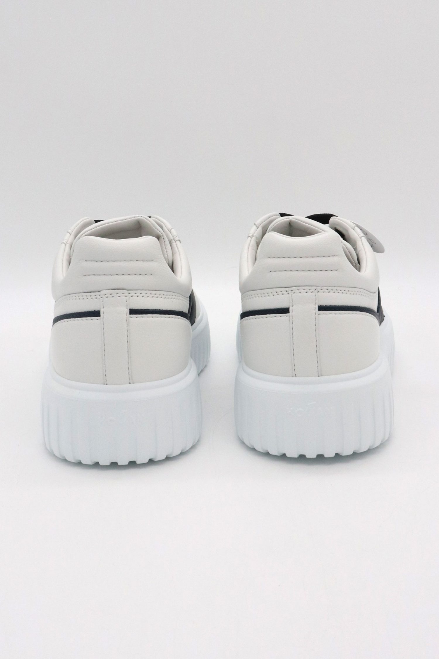 HOGAN ΠΑΠΟΥΤΣΙΑ SNEAKERS H-STRIPES ALLACCIATO H SPEZZATA ΔΕΡΜΑ ΛΕΥΚΟ-ΜΠΛΕ φωτογραφία