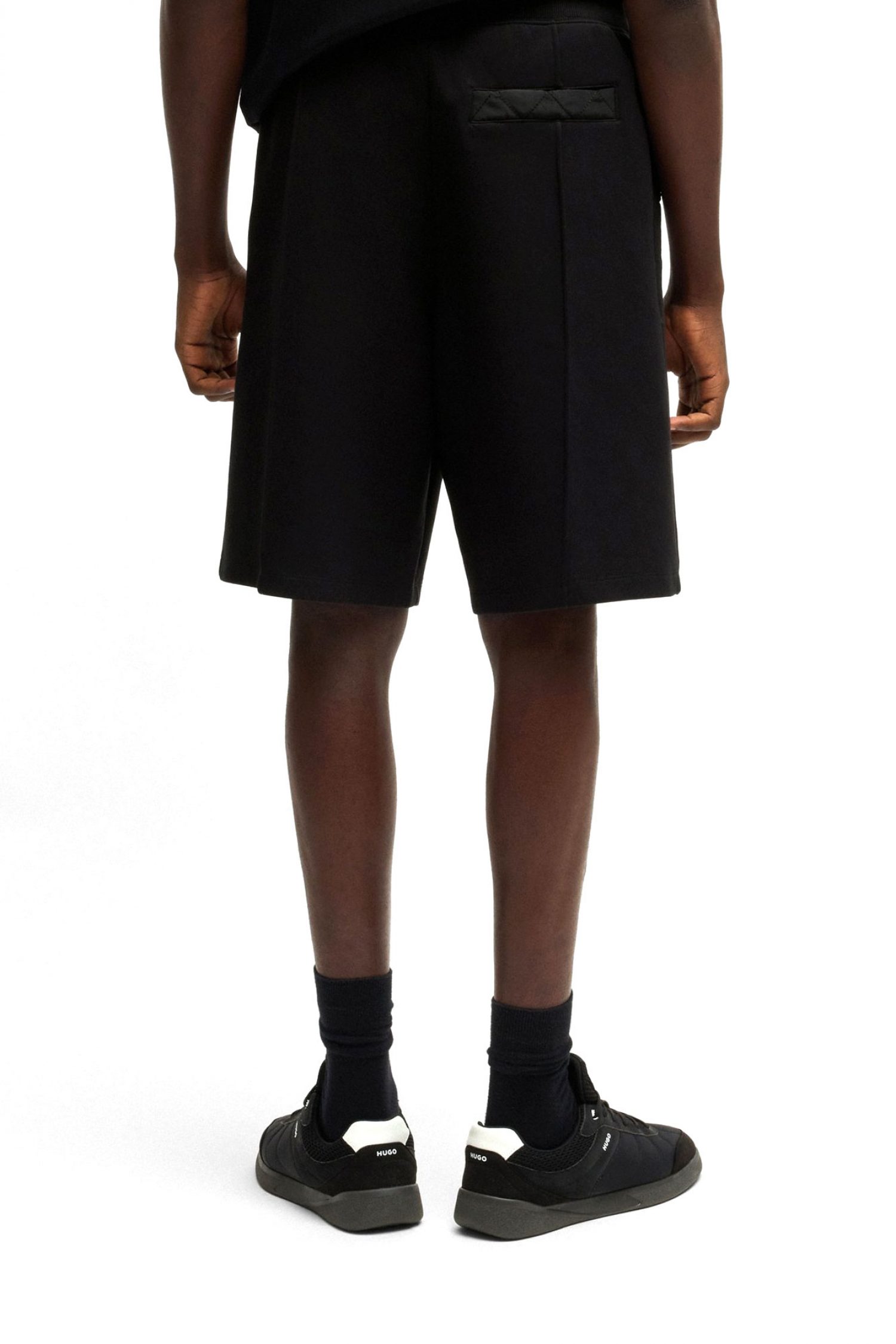 HUGO ΒΕΡΜΟΥΔΑ DILMOS ΜΕΤΑΛΛΙΚΟ LOGO ΜΑΥΡΟ