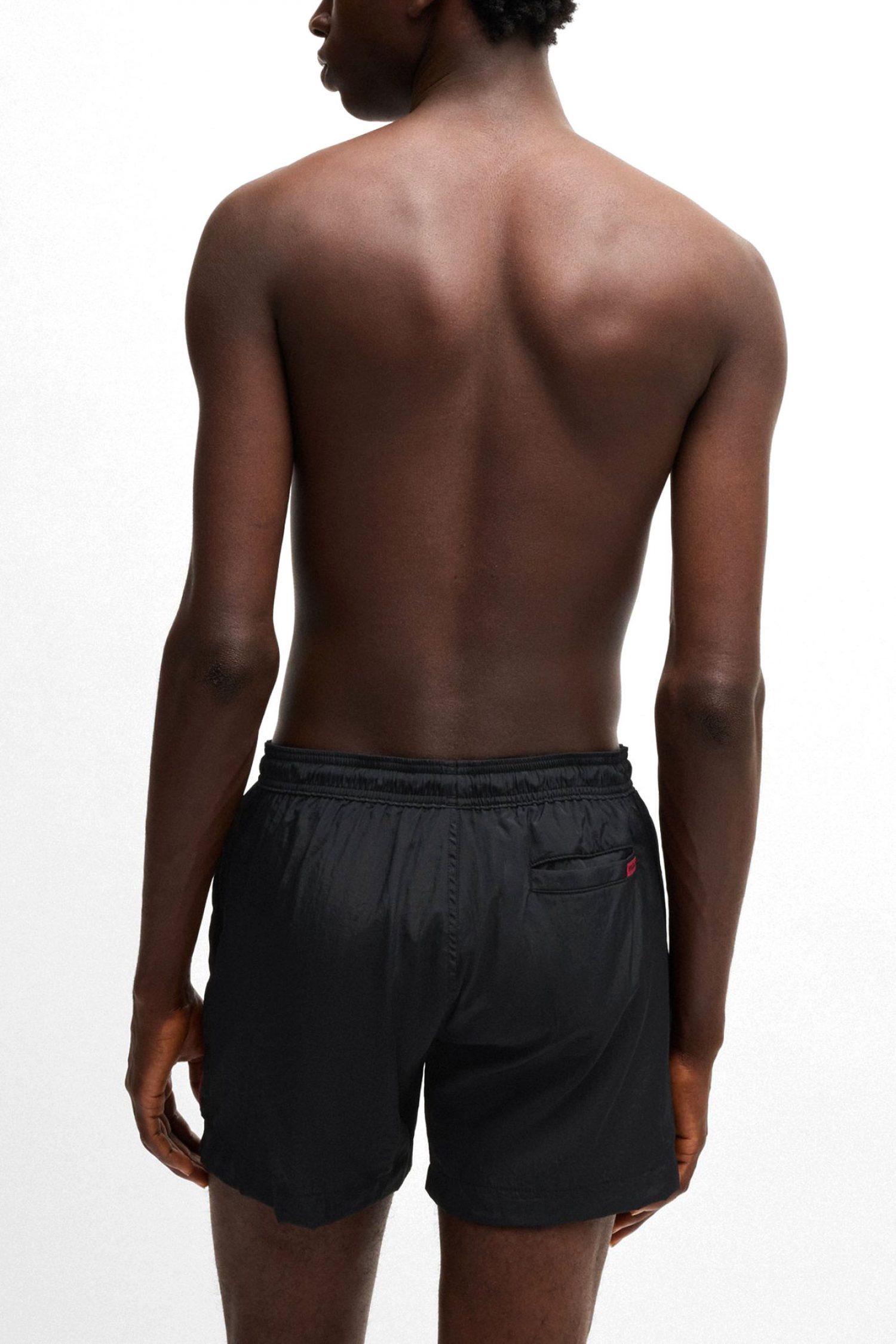 HUGO ΜΑΓΙΩ DOMINICA LOGO ΜΑΥΡΟ