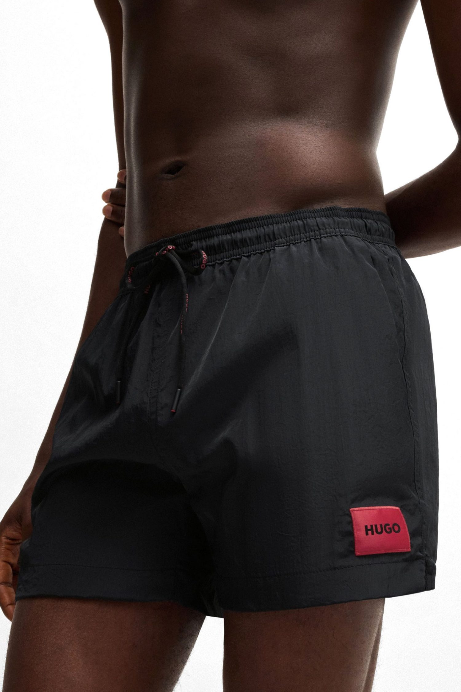 HUGO ΜΑΓΙΩ DOMINICA LOGO ΜΑΥΡΟ