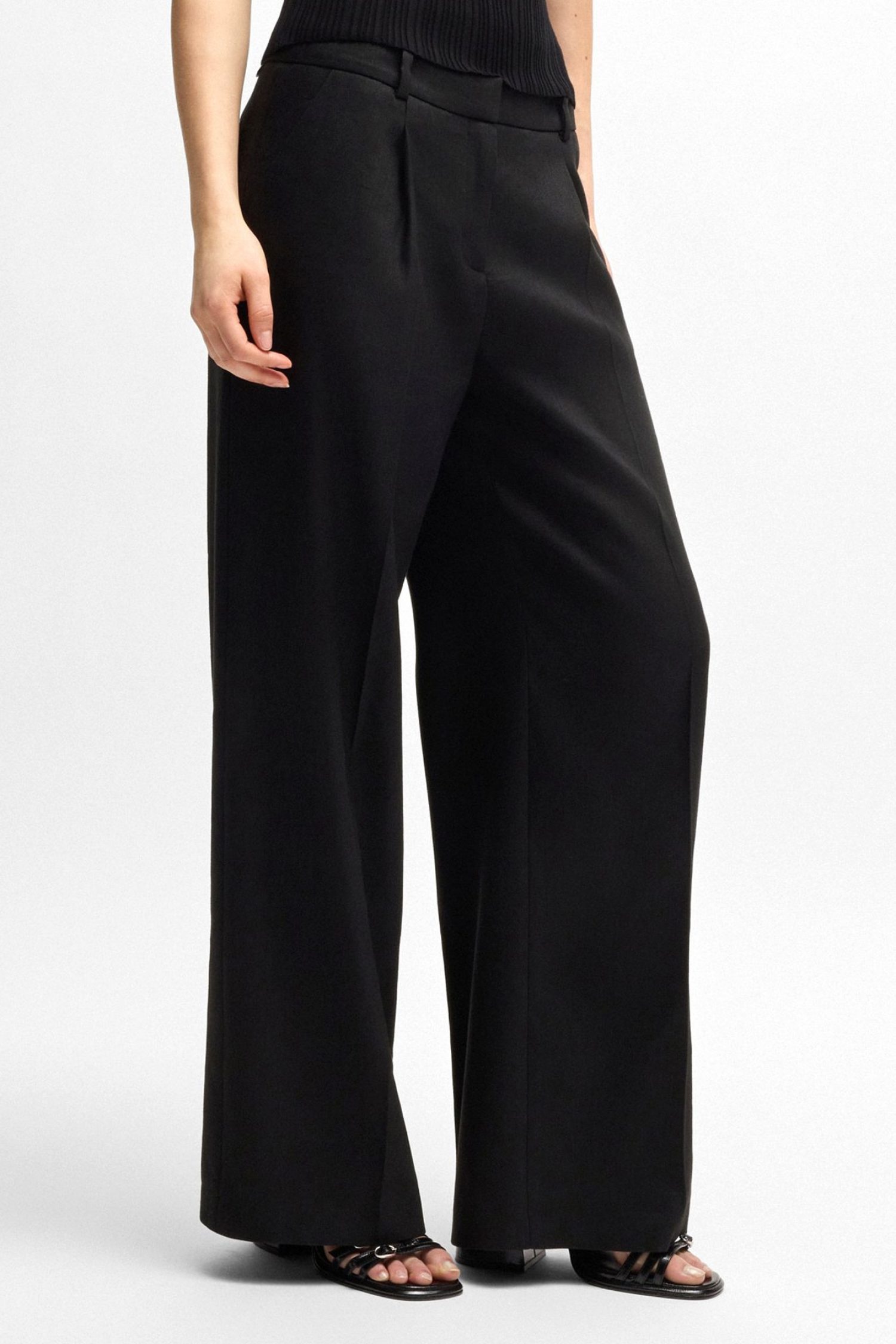 HUGO ΠΑΝΤΕΛΟΝΙ HALATI ΠΙΕΤΑ ΜΑΥΡΟ φωτογραφία