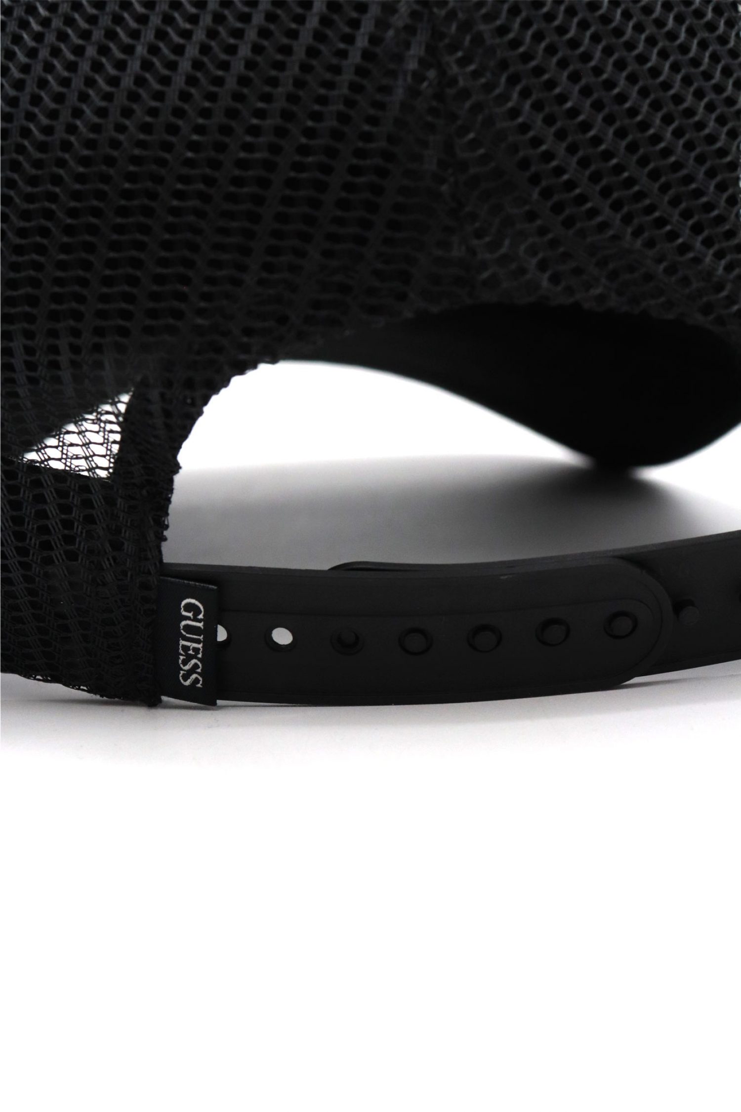 GUESS JEANS ΚΑΠΕΛΟ PATCHED TRUCKER HAT UNISEX ΜΑΥΡΟ