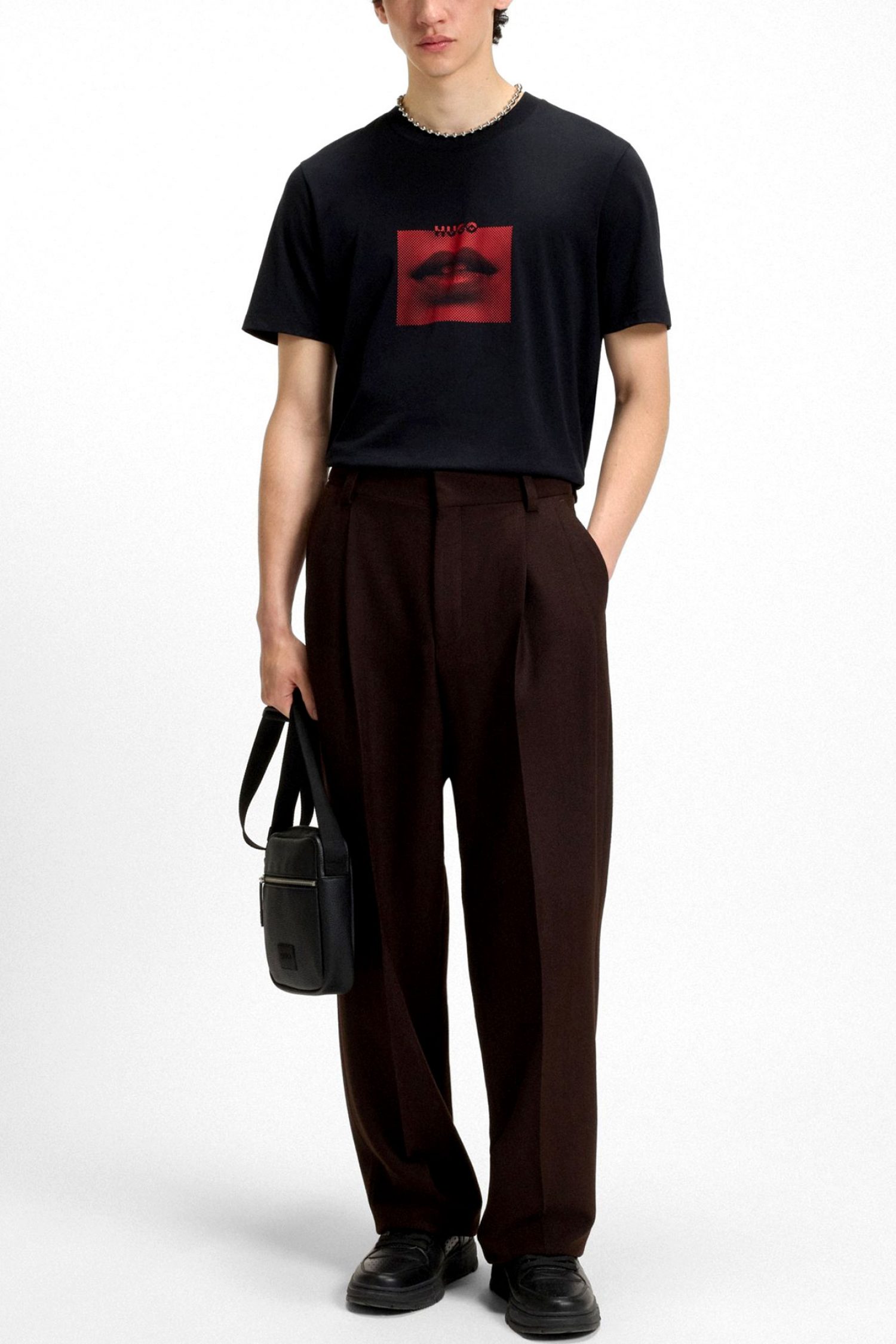 HUGO T-SHIRT DETERNI LOGO ΜΑΥΡΟ-ΚΟΚΚΙΝΟ φωτογραφία