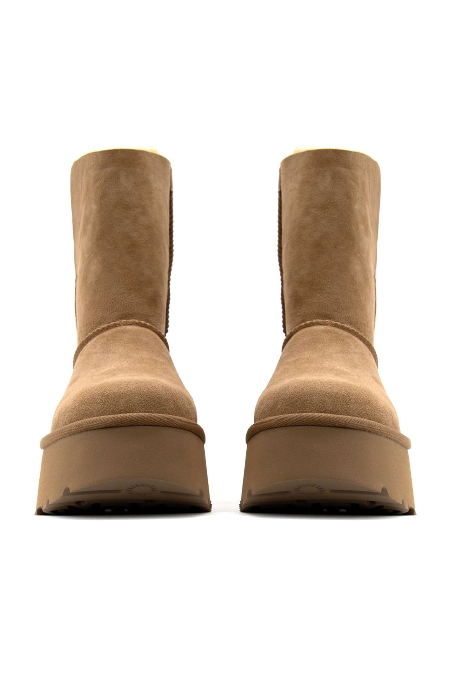 UGG ΠΑΠΟΥΤΣΙΑ ΜΠΟΤEΣ ΕSMEE BOOT LOGO ΤΑΜΠΑ φωτογραφία