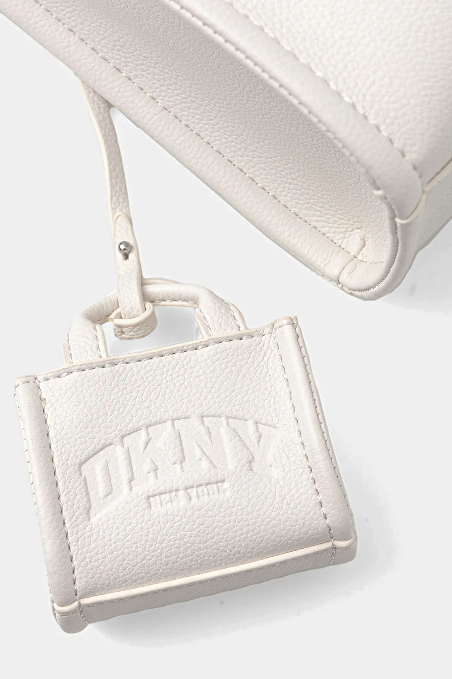 DKNY ΤΣΑΝΤΑ ΧΕΙΡΟΣ/CROSSBODY ΕΠΙΠΡΟΣΘΕΤΟ ΤΣΑΝΤΑΚΙ HADLEE SM TOTE LOGO ΛΕΥΚΟ