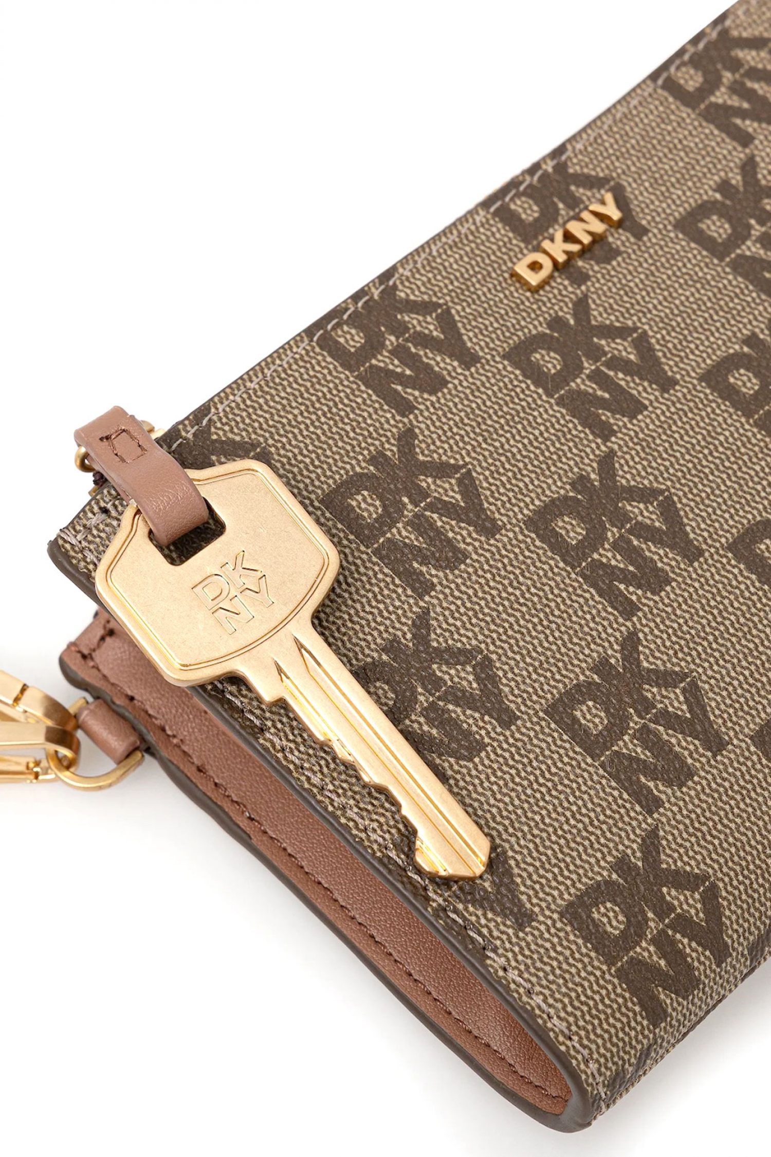 DKNY ΤΣΑΝΤΑΚΙ-ΠΟΡΤΟΦΟΛΙ CROSSBODY/CLUTCH ALANNA ALL OVER LOGO ΜΠΡΕΛΟΚ ΜΠΕΖ-ΚΑΦΕ φωτογραφία