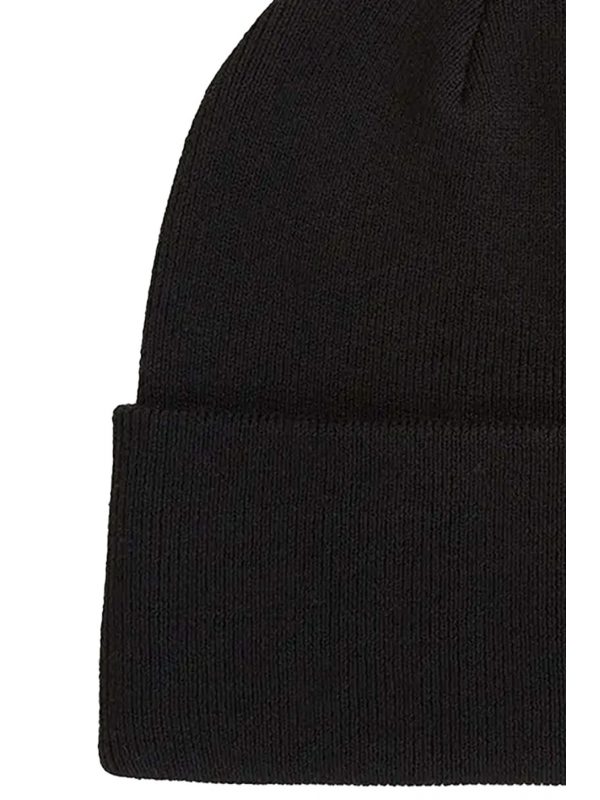 KARL LAGERFELD ΣΚΟΥΦΟΣ IKON PIN BEANIE LOGO ΜΕΤΑΛΛΙΚΟ ΜΑΥΡΟ