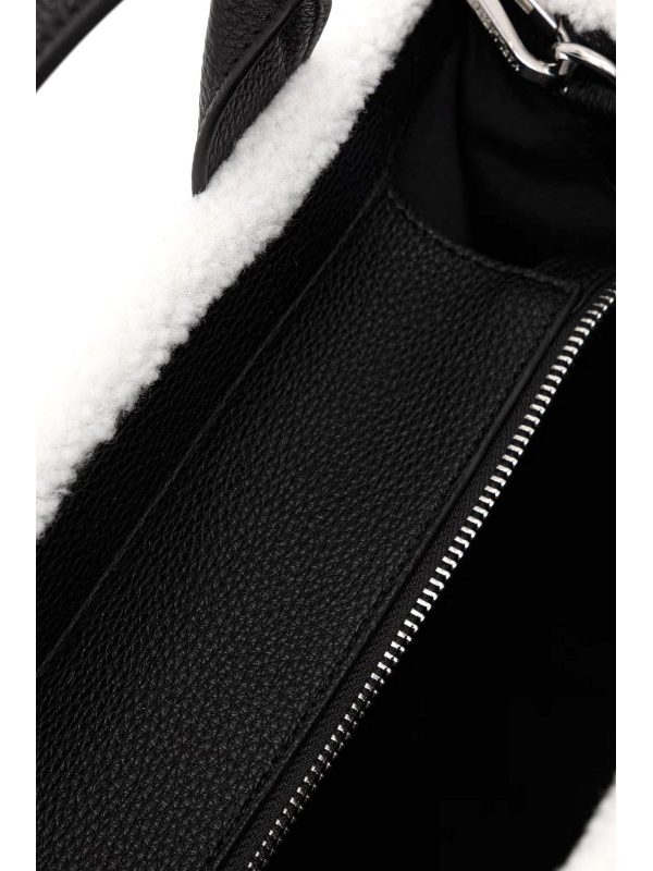 KARL LAGERFELD ΤΣΑΝΤΑ ΧΕΙΡΟΣ/CROSSBODY K/RSG MD SQUARE TOTE SHEARLING LOGO ΜΑΥΡΟ-ΕΚΡΟΥ