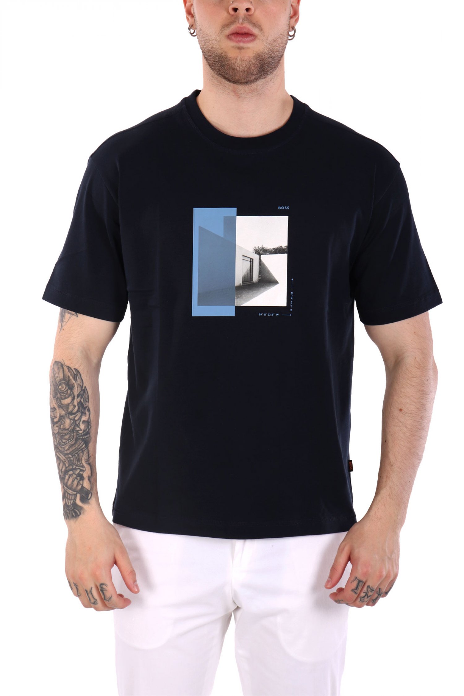 BOSS CASUAL T-SHIRT ΜΕ ΣΤΑΜΠΑ RELAXED FIT TE_BARRAGAN ΣΚΟΥΡΟ ΜΠΛΕ