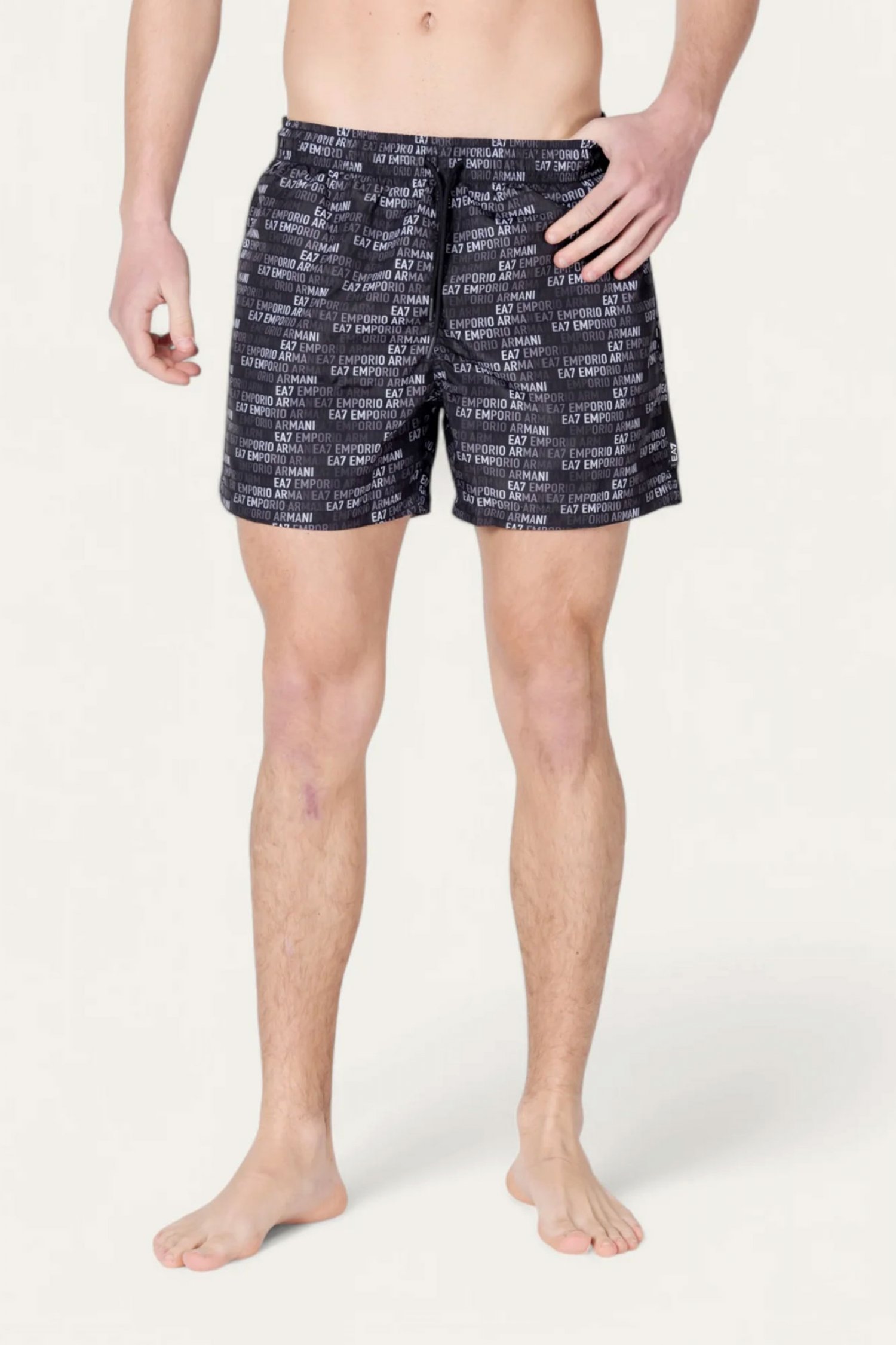 ARMANI 7 ΜΑΓΙΩ ΣΟΡΤΣ ALL OVER LOGO ΜΑΥΡΟ-ΛΕΥΚΟ